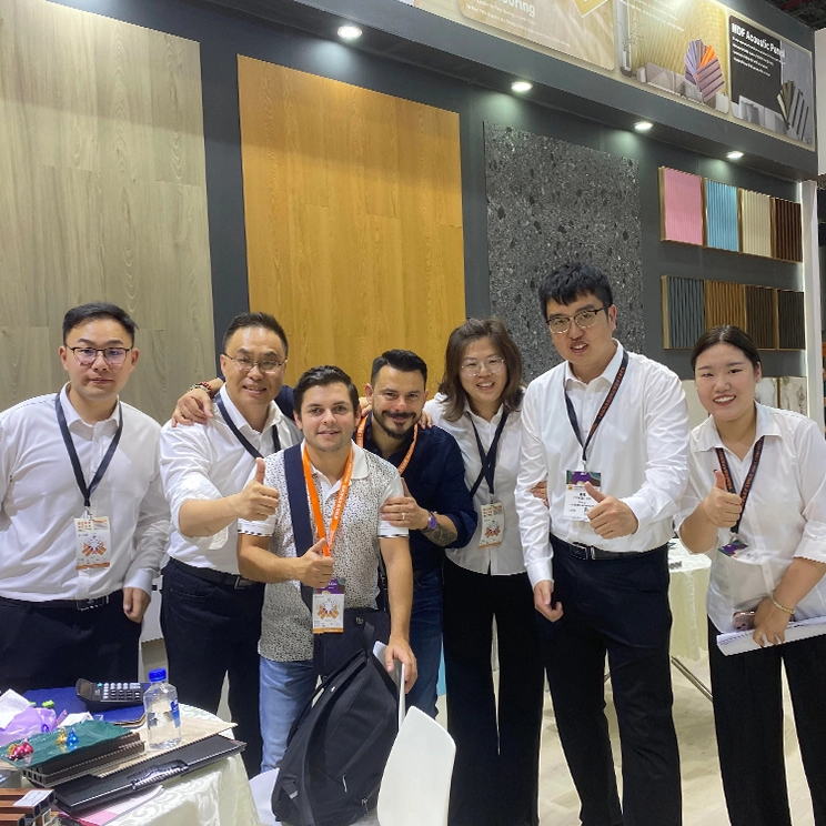展会_744_744.jpg